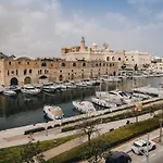 فندق Dock 1 Boutique *