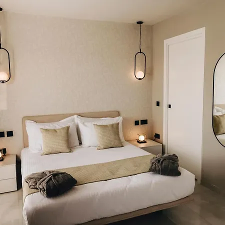 Dock 1 Boutique * Cospicua