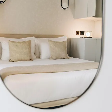Dock 1 Boutique Hotell