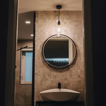 Dock 1 Boutique * Cospicua