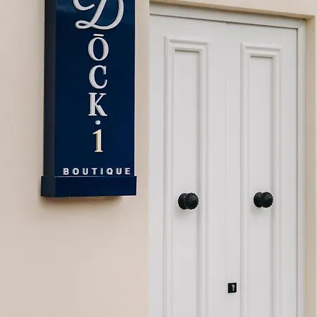 Dock 1 Boutique * Cospicua