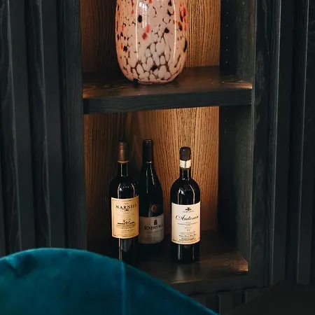 Dock 1 Boutique Hotell