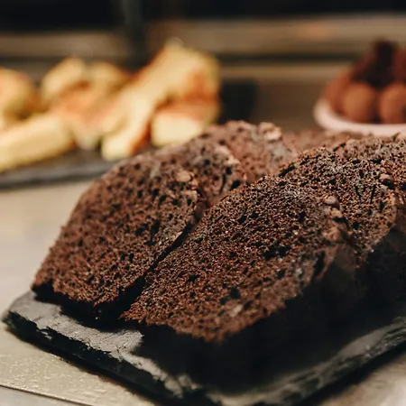 Dock 1 Boutique Hotel