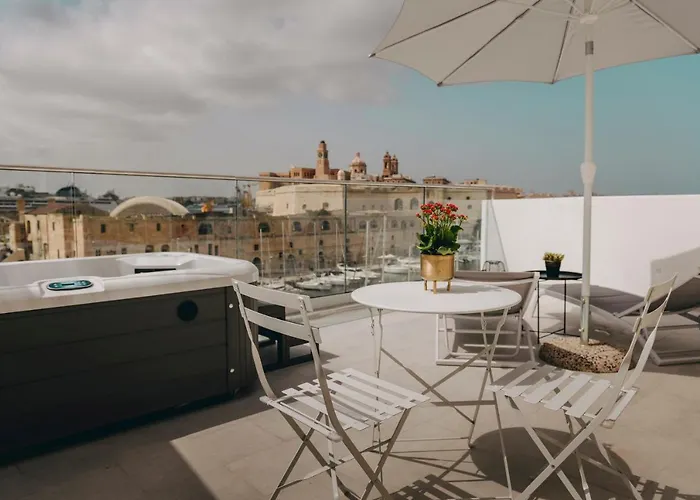 Dock 1 Boutique Hotel