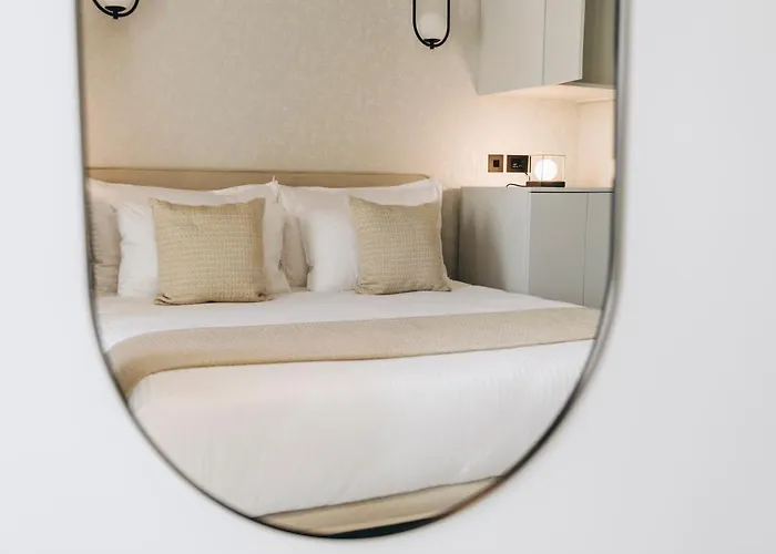 Dock 1 Boutique Hotel