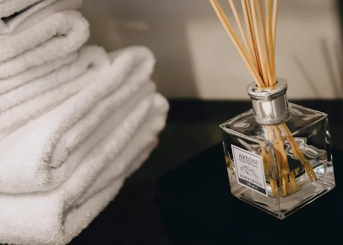 Dock 1 Boutique * Cospicua