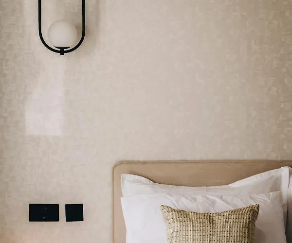 Hotel Dock 1 Boutique