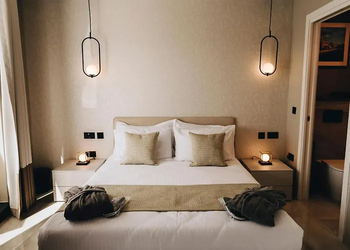 Dock 1 Boutique * Cospicua